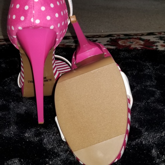 Heels - Picture 7 of 7